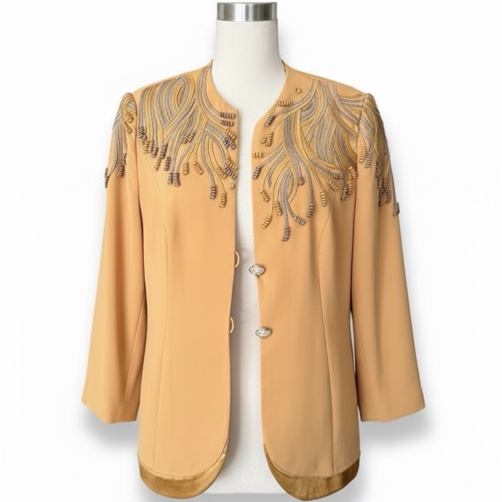 Champagne Gold Embellished Women's Blazer
Measurements and a cute vid bellow! 📹👀